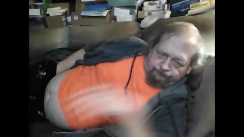 Snapshot of fasteddysex chatting on October 9, 5:01 am HoneyCumJuice4U online show from October 9, 5:01 am