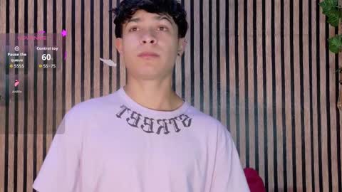 felipe_boy_18 online show from October 7, 3:10 am