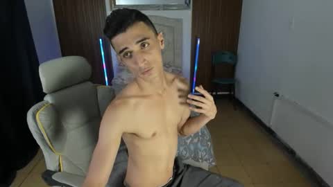 felipe colinss online show from February 15, 10:51 pm