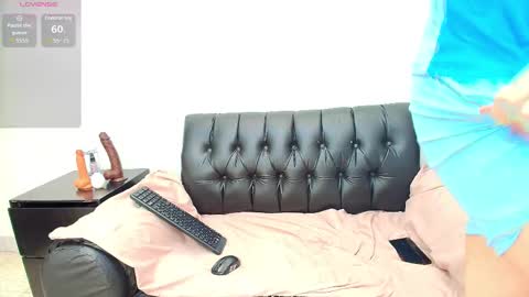 Snapshot of femboy_max chatting on September 28, 2:04 pm Femboy Max online show from September 28, 2:04 pm