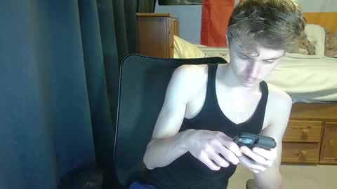 femboyangel online show from December 15, 9:09 pm