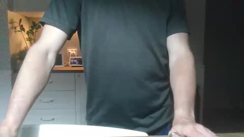 femdomsubby online show from April 18, 8:38 am