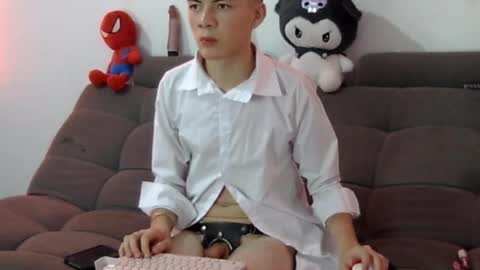 Snapshot of fenixx_777 chatting on February 19, 10:42 pm Fenixx 777 online show from February 19, 10:42 pm