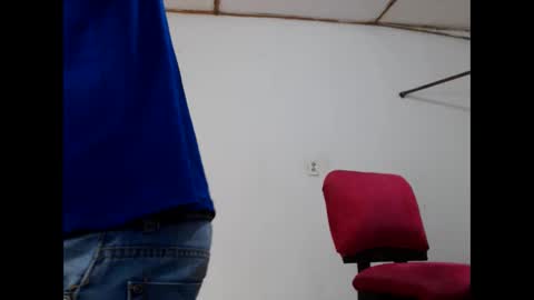 Snapshot of fernandez_latinblack chatting on January 18, 1:56 am fernandez_latinblack online show from January 18, 1:56 am