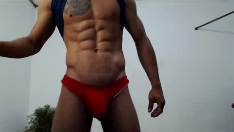 Snapshot of fernandez_latinblack chatting on December 24, 2:54 am fernandez_latinblack online show from December 24, 2:54 am