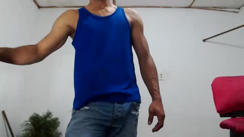 Snapshot of fernandez_latinblack chatting on December 5, 10:56 pm fernandez_latinblack online show from December 5, 10:56 pm