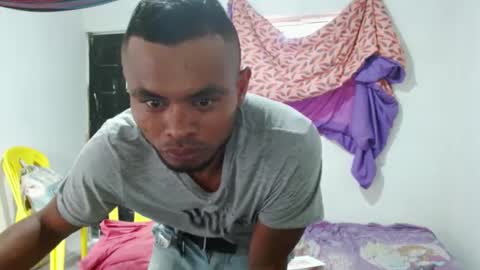 Snapshot of fernandez_latinblack chatting on March 5, 10:12 pm fernandez_latinblack online show from March 5, 10:12 pm