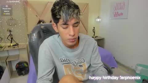 FER PHOENIX online show from October 29, 3:42 am