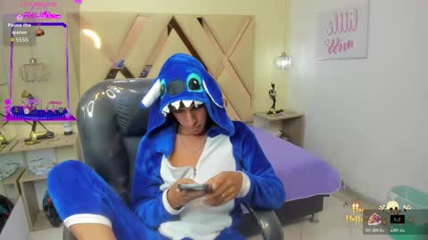 FER PHOENIX online show from October 30, 3:52 am