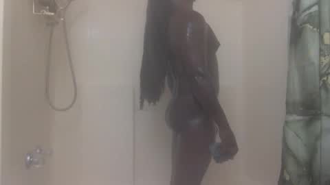 fettifinesor online show from October 20, 2:37 am