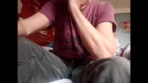 fifi010203 online show from April 14, 12:05 pm