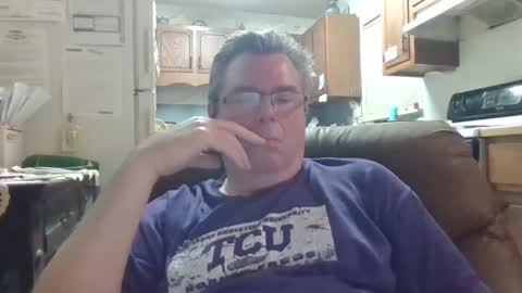 Snapshot of finderfiner chatting on January 29, 7:57 am finderfiner online show from January 29, 7:57 am
