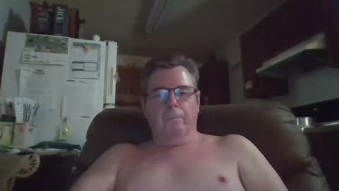 Snapshot of finderfiner chatting on January 4, 11:11 am finderfiner online show from January 4, 11:11 am