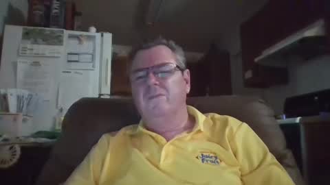 Snapshot of finderfiner chatting on December 18, 7:58 am finderfiner online show from December 18, 7:58 am