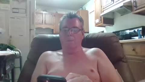Snapshot of finderfiner chatting on February 25, 11:41 am finderfiner online show from February 25, 11:41 am