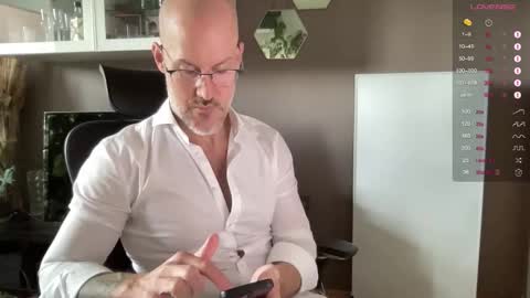 Snapshot of fit_rubinho chatting on October 2, 8:51 am Rubn online show from October 2, 8:51 am