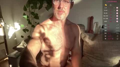 Snapshot of fit_rubinho chatting on September 28, 3:43 pm Rubn online show from September 28, 3:43 pm