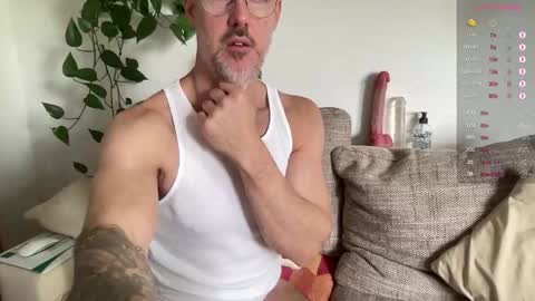 Snapshot of fit_rubinho chatting on September 27, 8:34 am Rubn online show from September 27, 8:34 am