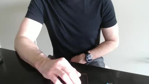 fithubby80 online show from March 4, 8:27 pm