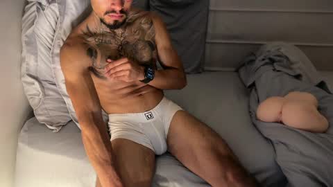 fitjacques online show from May 31, 2:56 am