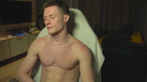 Eren.  online show from November 19, 7:25 pm