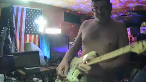 flamingfartguy online show from January 19, 11:01 am