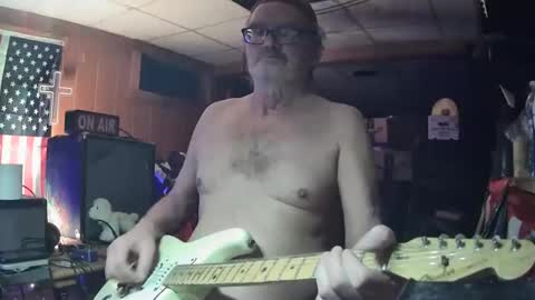 flamingfartguy online show from January 1, 7:41 am