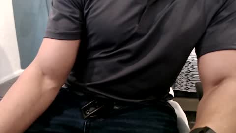 Snapshot of flguyallday chatting on March 7, 11:05 pm flguyallday online show from March 7, 11:05 pm