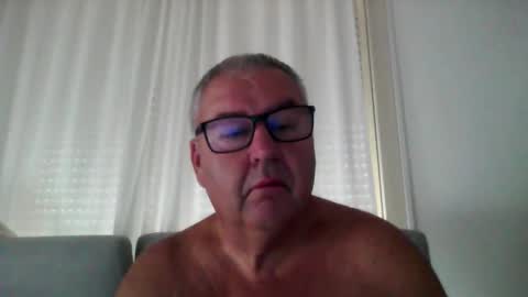 flo221222 online show from February 2, 1:08 pm