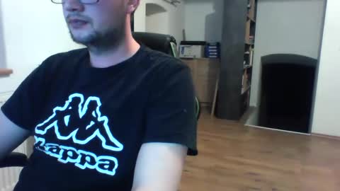 Snapshot of flocki1994 chatting on February 9, 4:57 am flocki1994 online show from February 9, 4:57 am