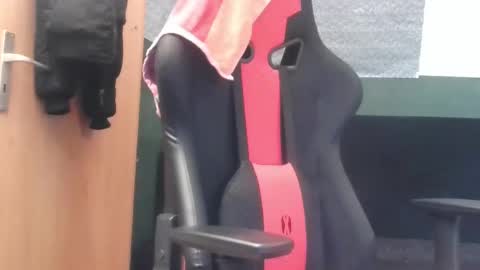 flothegerman online show from December 4, 9:51 am