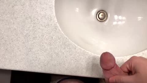 flowaley online show from December 18, 2:42 am