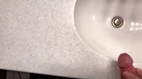 flowaley online show from December 6, 8:18 pm