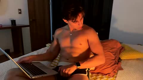 flynn_bolt online show from November 18, 12:14 am