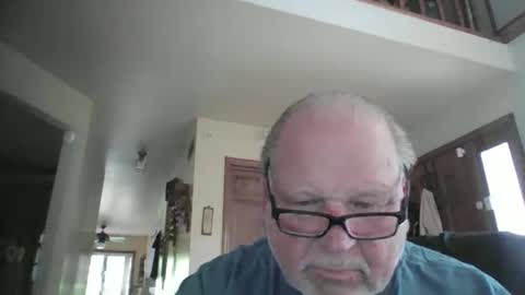 tom online show from May 8, 8:42 pm