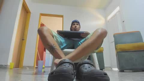 Snapshot of foot_master777 chatting on January 23, 2:28 pm foot_master777 online show from January 23, 2:28 pm