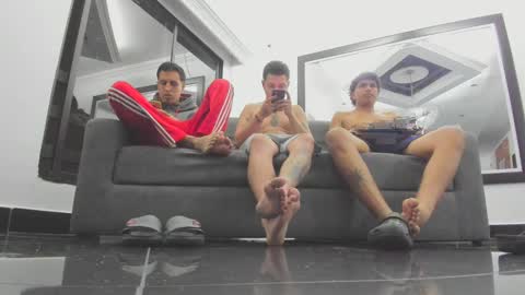 Snapshot of foot_master777 chatting on February 12, 3:07 am foot_master777 online show from February 12, 3:07 am