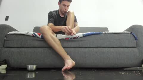 Snapshot of foot_master777 chatting on October 9, 5:34 am foot_master777 online show from October 9, 5:34 am