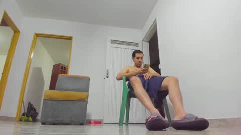 Snapshot of foot_master777 chatting on February 4, 3:11 am foot_master777 online show from February 4, 3:11 am