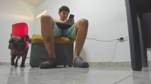 Snapshot of foot_master777 chatting on February 6, 1:10 pm foot_master777 online show from February 6, 1:10 pm
