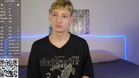 forever_eren online show from February 19, 1:02 am