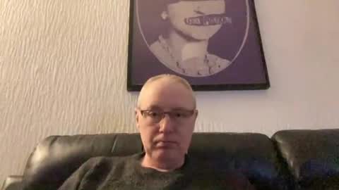 forteanc69 online show from December 12, 7:59 pm