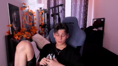 Foxicfu online show from November 12, 9:26 am