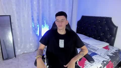 Snapshot of fran_boy_ chatting on March 10, 7:29 pm Fran online show from March 10, 7:29 pm