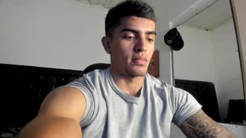 Snapshot of franco_ruiz_ chatting on February 16, 2:22 am franco online show from February 16, 2:22 am