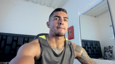 Snapshot of franco_ruiz_ chatting on December 13, 3:43 pm franco online show from December 13, 3:43 pm