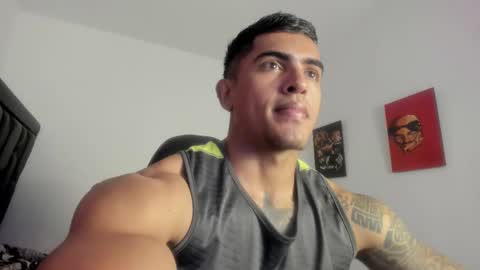 Snapshot of franco_ruiz_ chatting on September 30, 1:01 am franco online show from September 30, 1:01 am