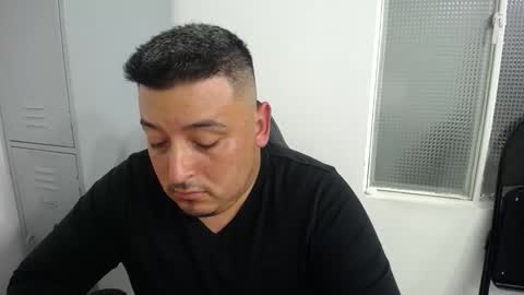 Juan online show from November 4, 10:33 pm