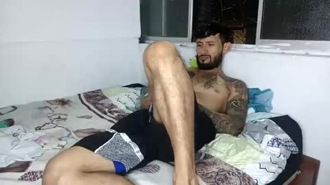 frankdanielsmolano online show from April 18, 3:08 am