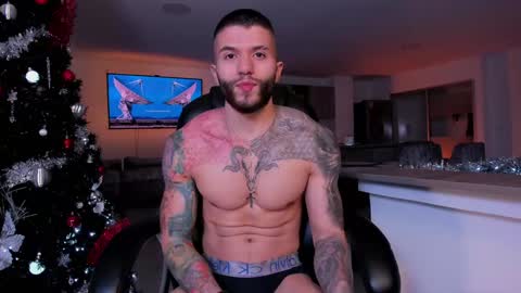 Snapshot of frankfarrellx chatting on January 2, 10:55 pm Frank Farrell. Hey remember to give me a thumbs up Ty online show from January 2, 10:55 pm